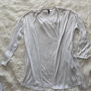 DIVIDE H&M white cover up